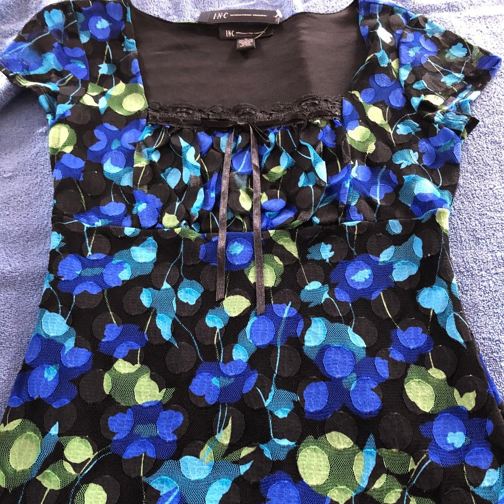 INC Top Never been worn (Tags) Size MED